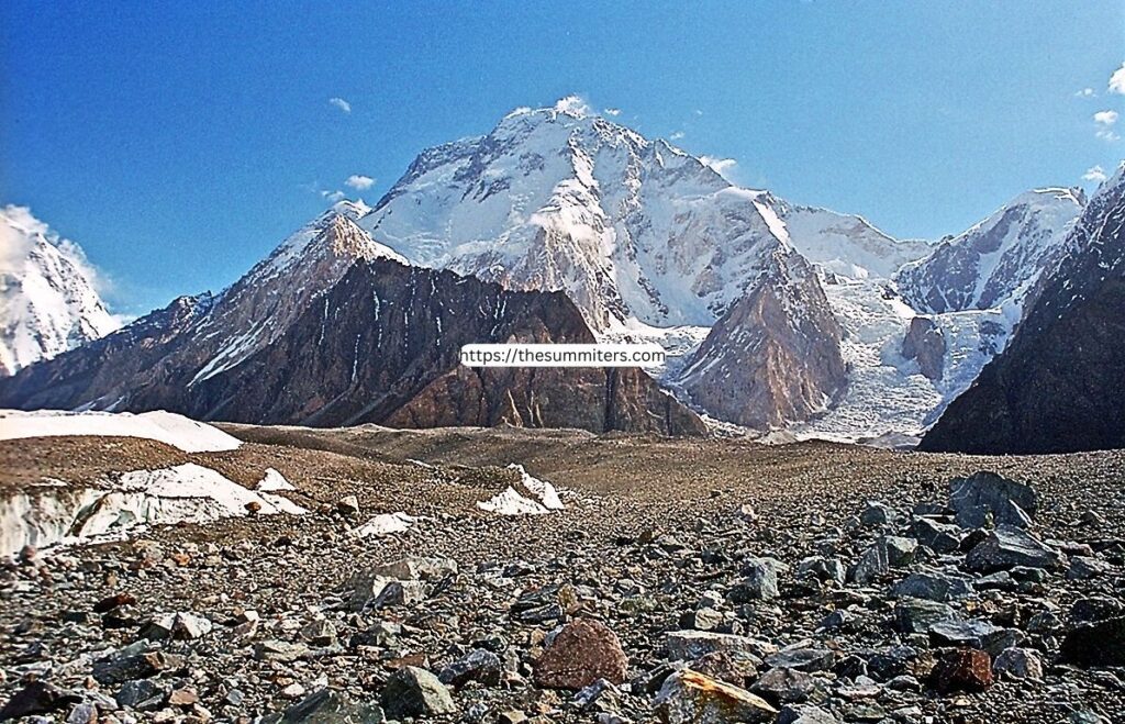 Broad Peak (8,051 m / 26,414 ft)