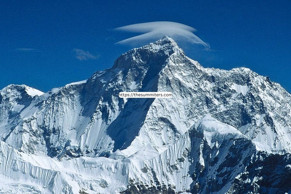 Makalu (8,485 m / 27,838 ft)