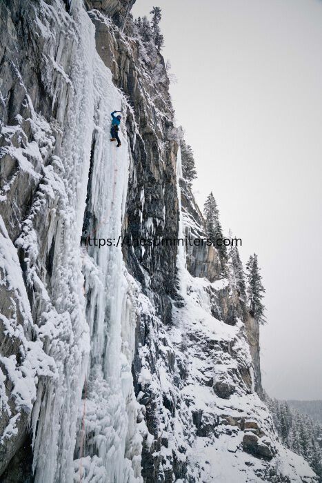 Carlsberg Column (WI5, 140m). Photo: Peter Hoang

