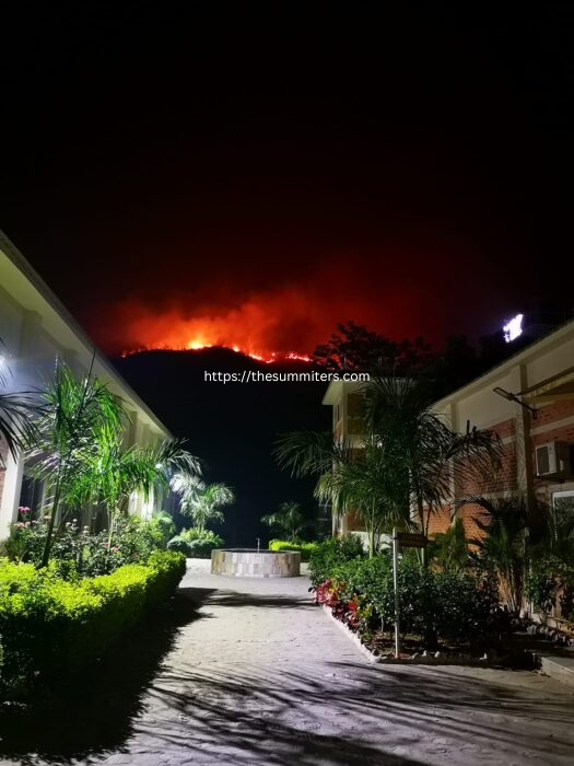 A fire near Ramechap, the departure spot for flights to Lukla. Photo: Tang Chen Yin

