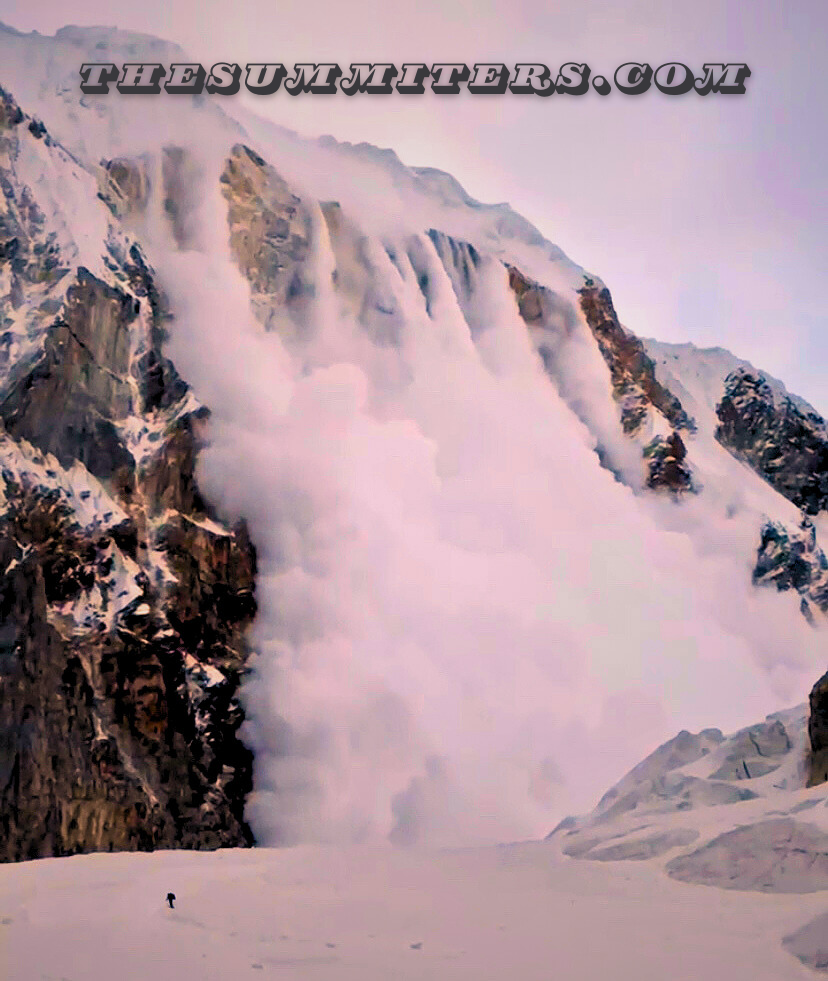 Avalanche on July 29. Frame of a video courtesy of Boris Dedeshko